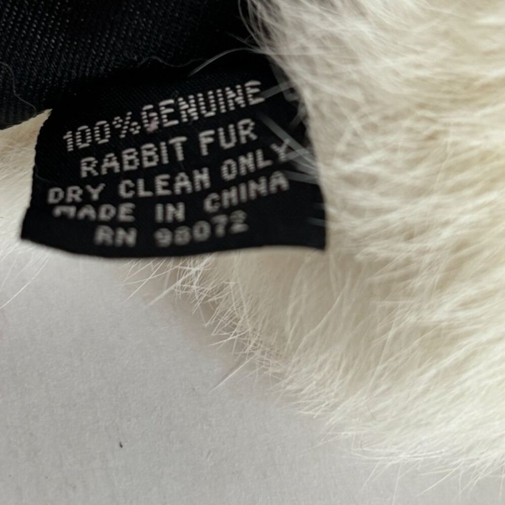 Cejon Rabbit Fur Scarf Winter White Soft Luxurious Accessory Pom Pom 54 x 5 inch - Picture 3 of 8